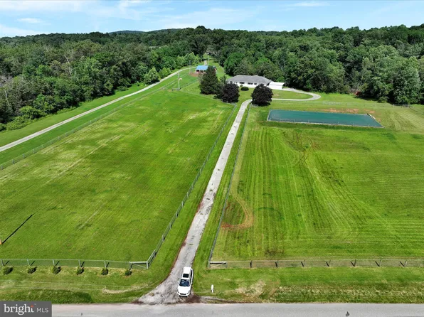 3850 Conewago Rd, Dover, PA 17315