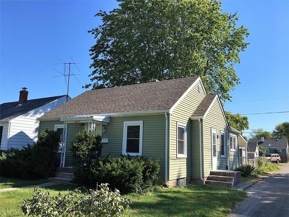 1st image of 2321 Gilmore St