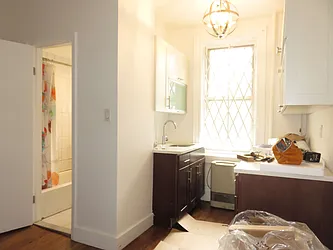 Rented by Rennit Inc.