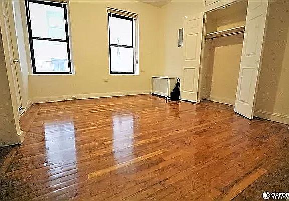 2nd image of 22 W 77th St #133