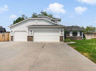 180 NE Lightning St, Mountain Home, ID 83647