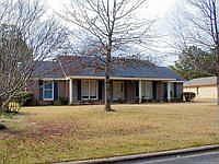 2nd image of 504 Paddock Ln
