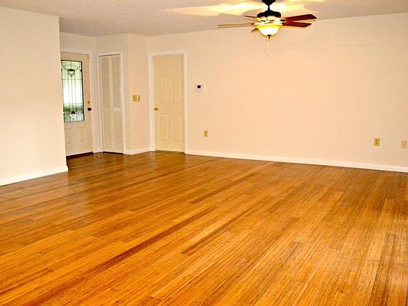 4th image of 3100 Vinson Ave