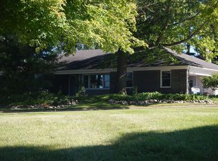 728 Cherokee Dr, Fremont, MI 49412