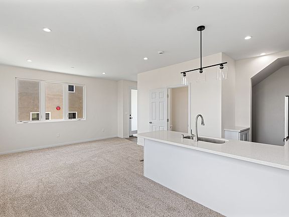 5th image of 2203-2207 Dunlop St #2207-A