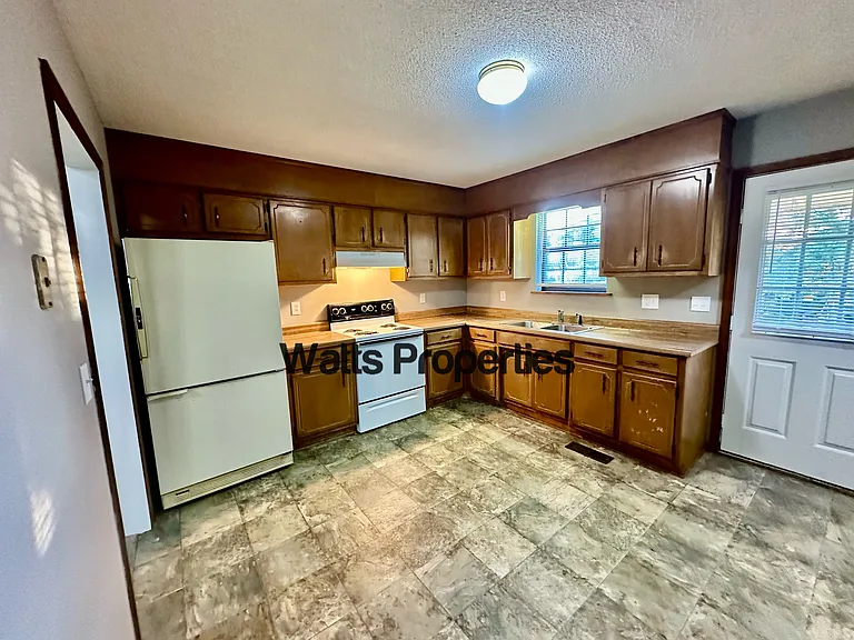 90 Sunshine Cir — Photo 3