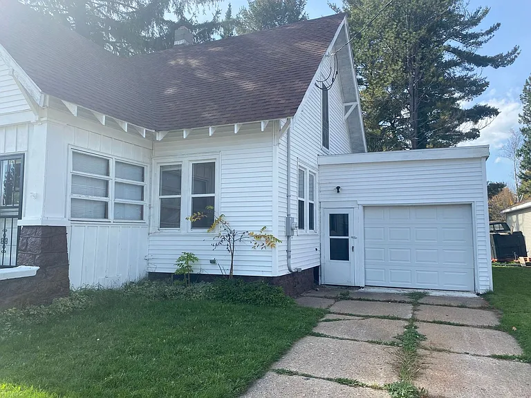 420 Elm St — Photo 2