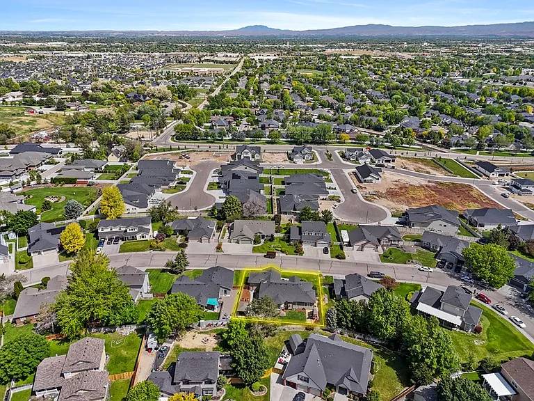 695 W Riodosa Dr — Photo 32