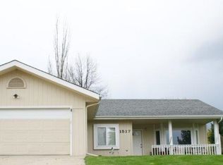 1517 E 3rd St, Deer Park, WA 99006