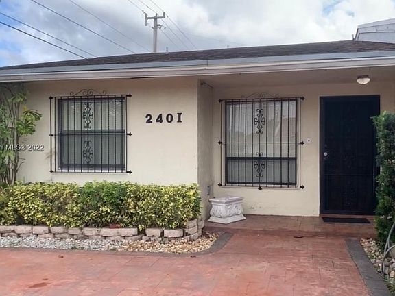 3rd image of 2401 SW 102nd Ave #0