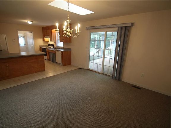 5th image of 1700 Bellows Dr