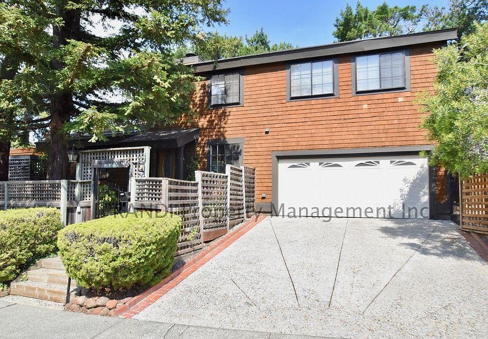 1st image of 54 Meadowood Dr