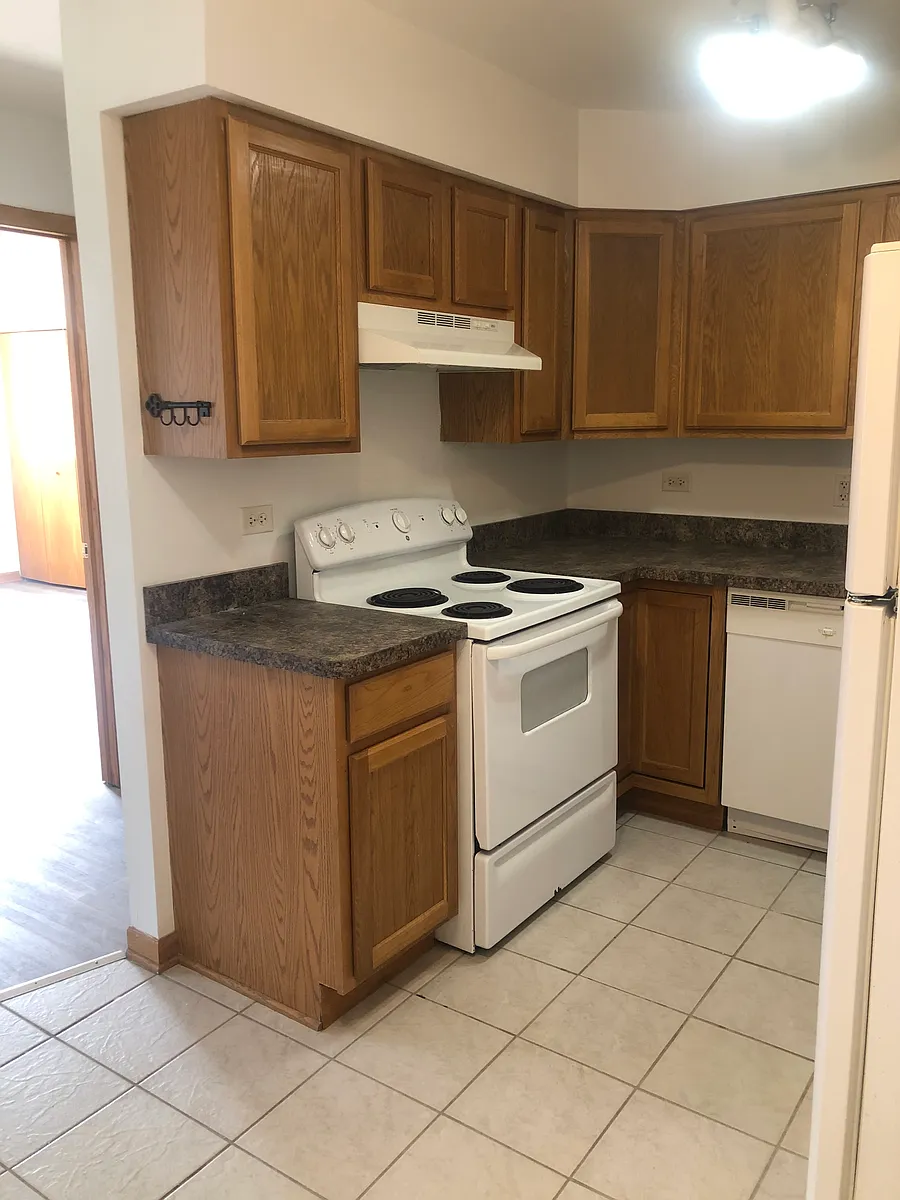Building Photo - 10604 Brooks Ln