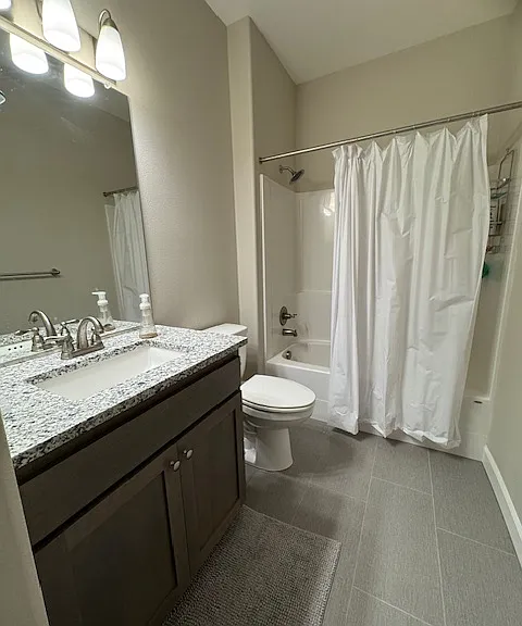 1608 NE 175th St — Photo 6