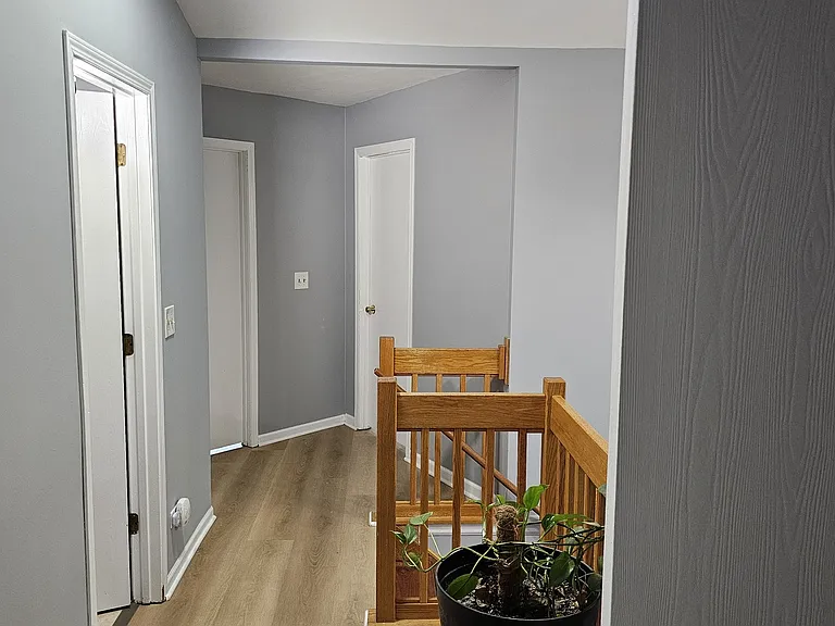 121 Hampton Ave — Photo 15