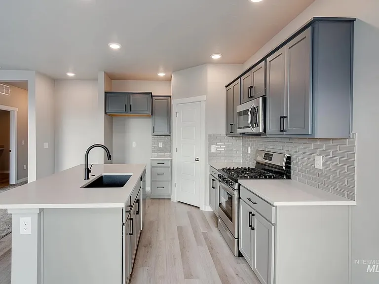 6007 W Kalamata St — Photo 7
