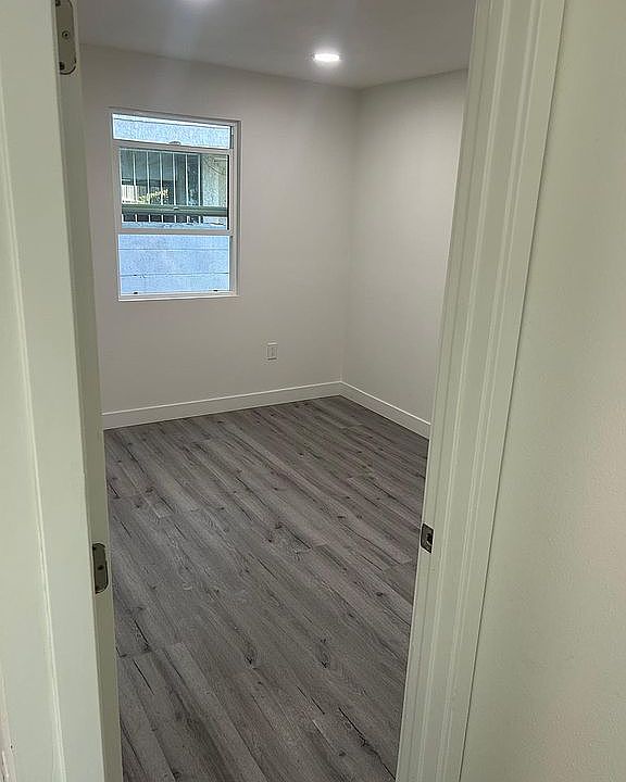 1st image of 5533 Long Beach Blvd Space 4