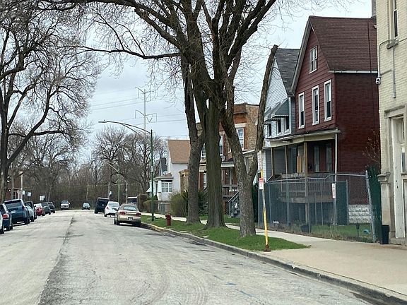 4th image of 7427 S Ingleside Ave