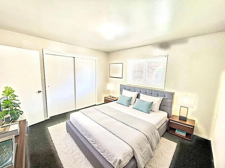 1526 Perry St #2 — Photo 7