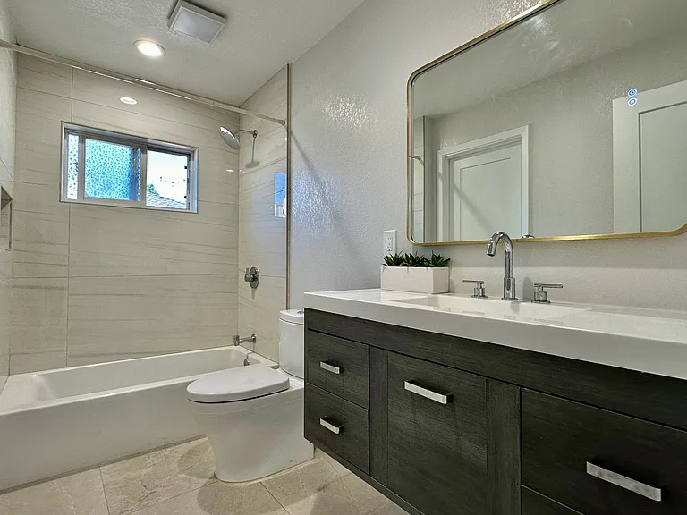 1544 San Joaquin Ave — Photo 12