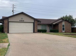 2303 NW Dunstan Ln, Lawton, OK 73505