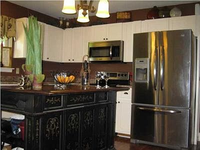 1st image of 4227 Forest Plaza Dr