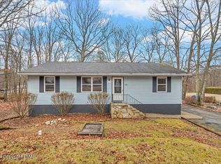 175 Pipher Rd, Bushkill, PA 18324