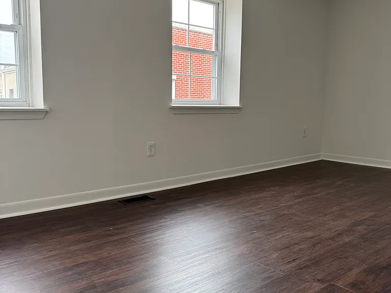 1806 Thames St — Photo 17