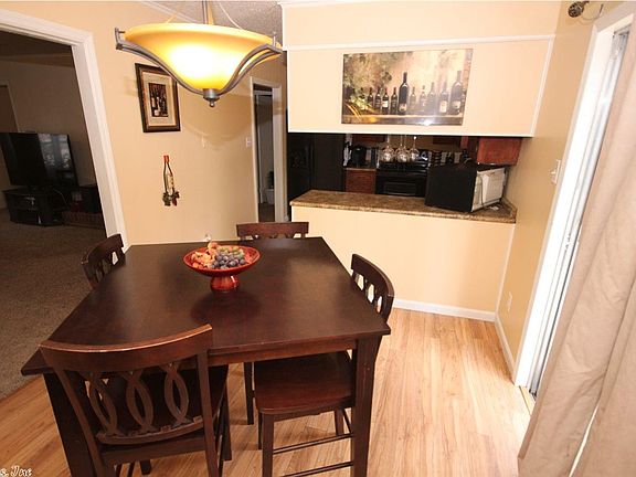 5th image of 3811 Moreland Dr