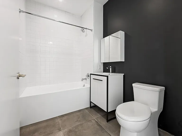 837 Maple St #1B — Photo 5