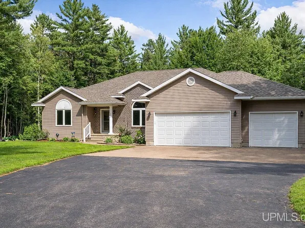 206 N Southgate Dr, Gwinn, MI 49841