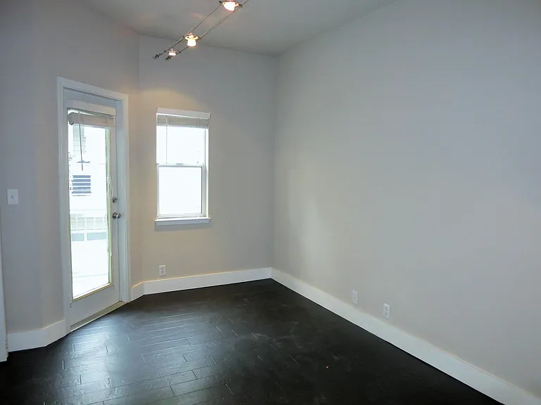 18 Scott Aly — Photo 10