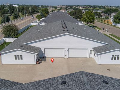 3009 E Colorado Dr, Bismarck, ND, 58503