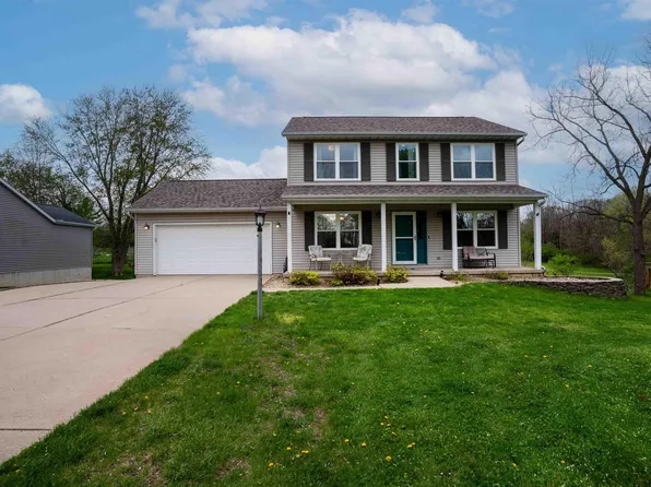 1331 N Forrest Dr, Metamora, IL 61548
