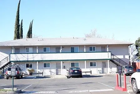 2 bed, 925 sqft, $2,000 — Photo 1