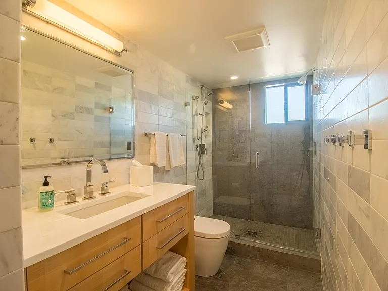 725 Seacoast Dr — Photo 7