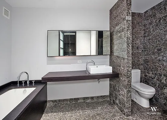 Rented by Warburg | media 67