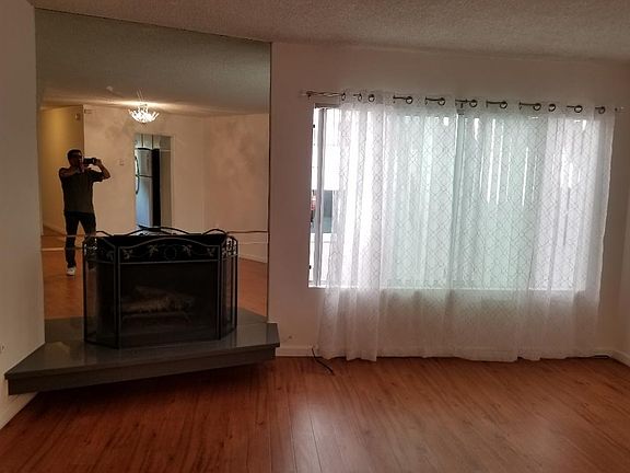 2nd image of 11946 Goshen Ave APT 2