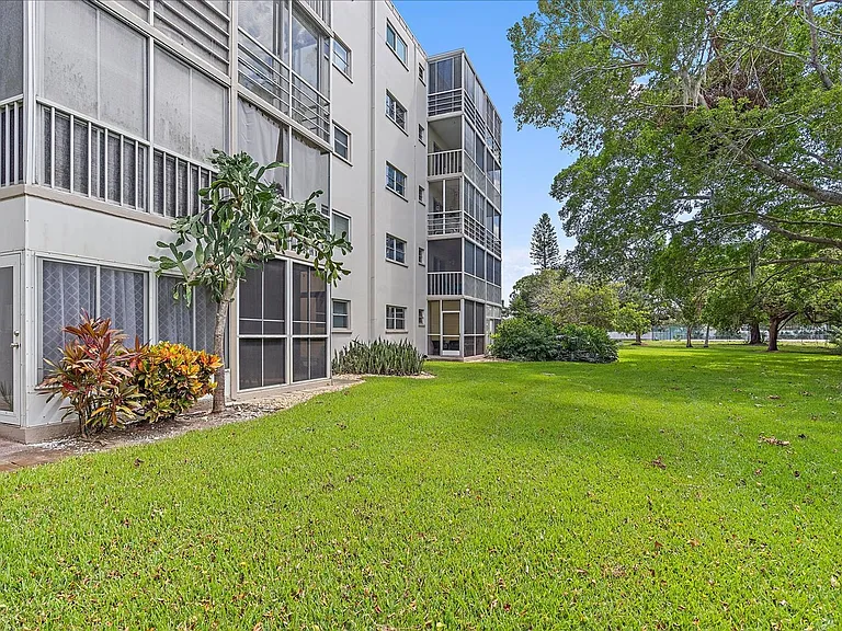 4210 Ironwood Cir #103J — Photo 26