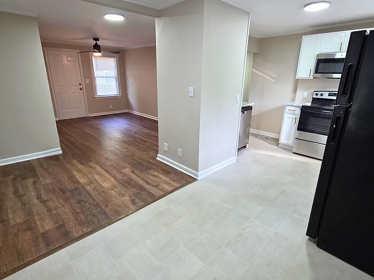 104 Archdale Dr — Photo 5