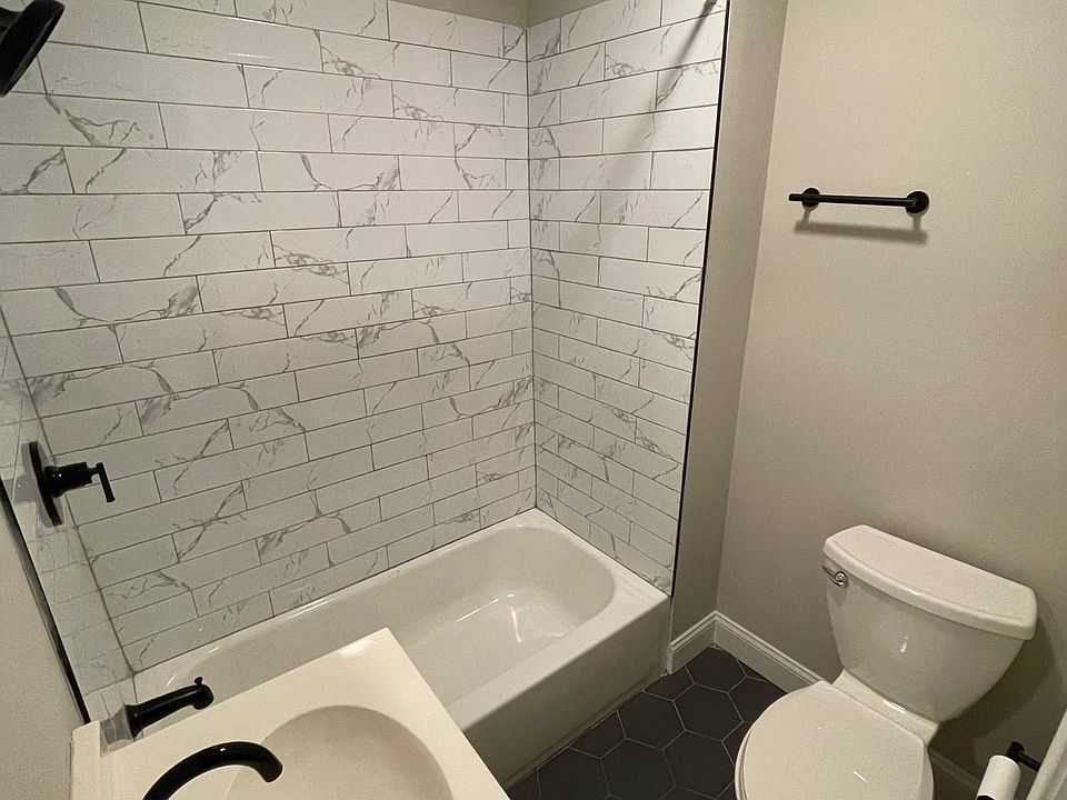 1st image of 5145 Pine St #3RR