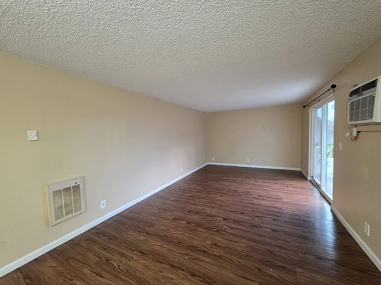 404 Belle Ave #2 — Photo 7