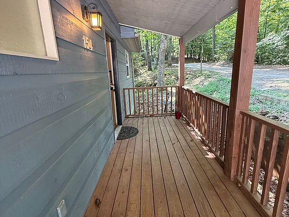 3rd image of 154 Klare Ridge Ln
