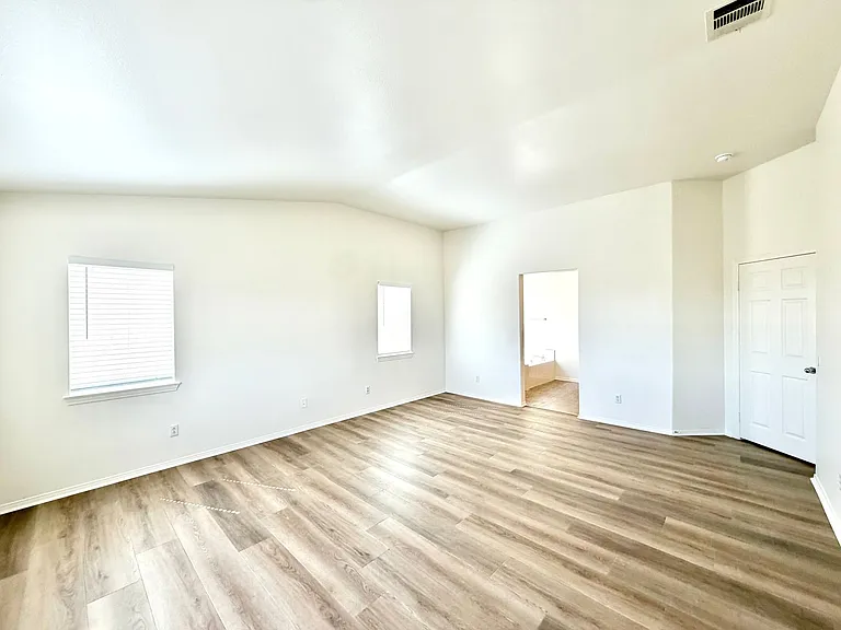31409 Orchard Ln — Photo 35