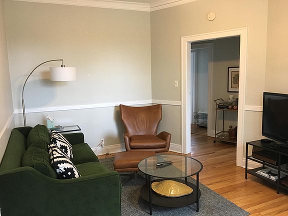 3rd image of 4500 N Lincoln Ave APT 2