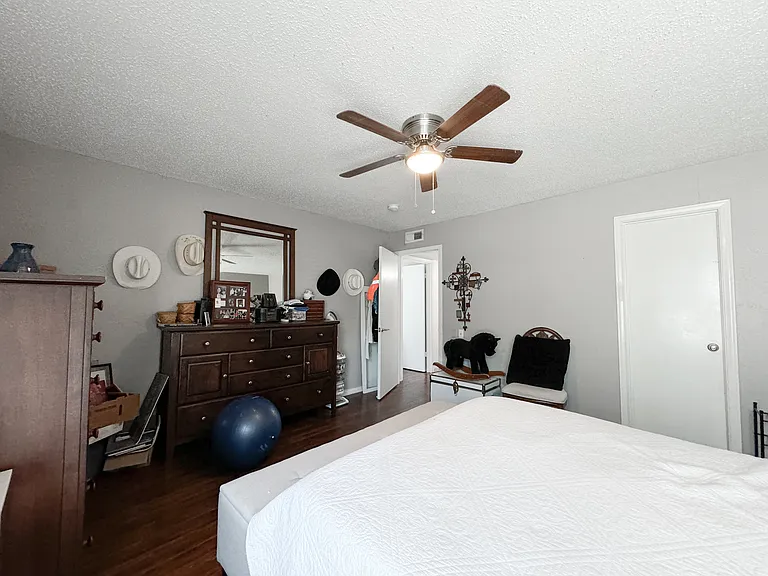 1524 El Camino Real — Photo 23