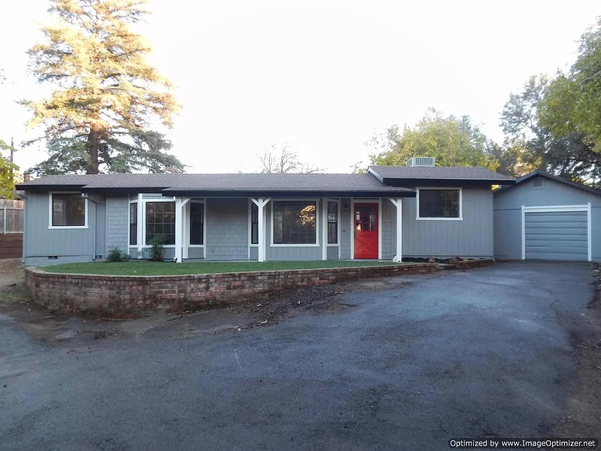 308 Castle Ct photo 1