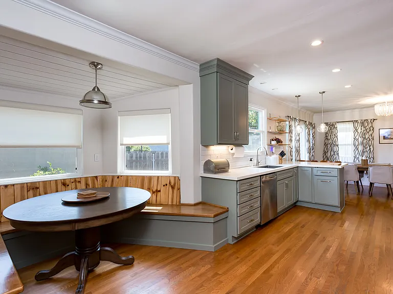 3820 Merivale Ave — Photo 10