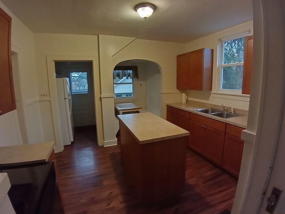 1st image of 414 Park Ave