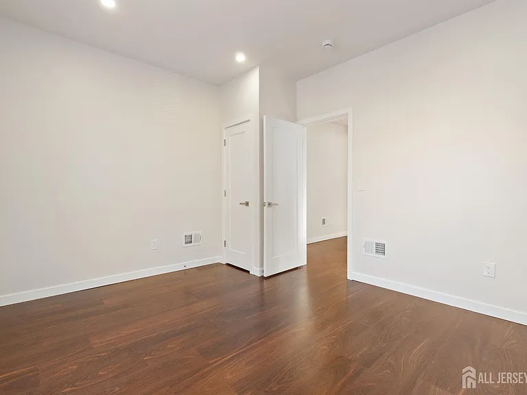 826 George St #1STFL — Photo 13